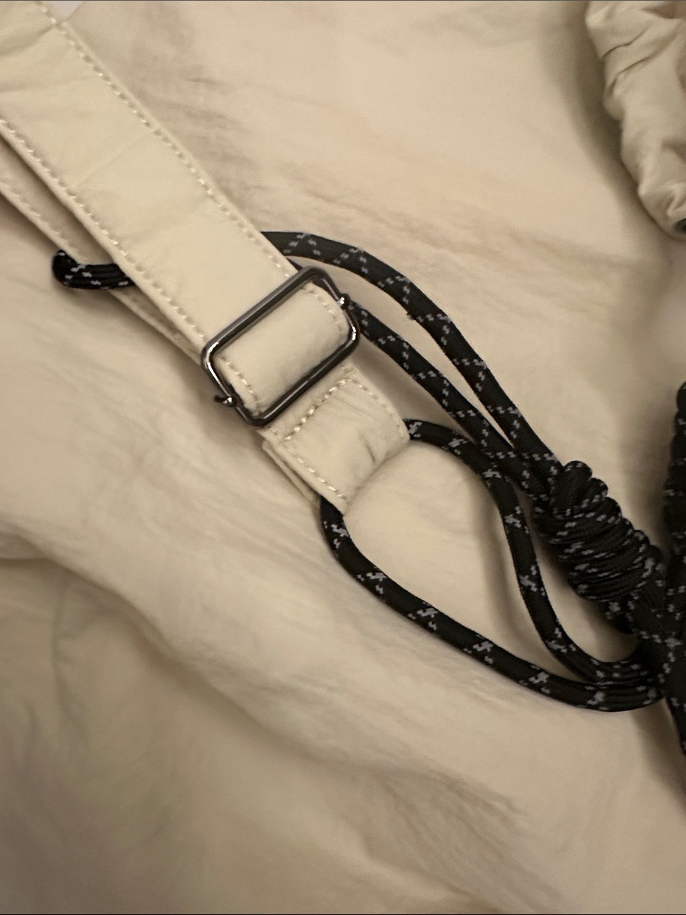 Free People FP Movement Happy Landing Sling Bag  BNWT 😍 - Picture 3 of 10